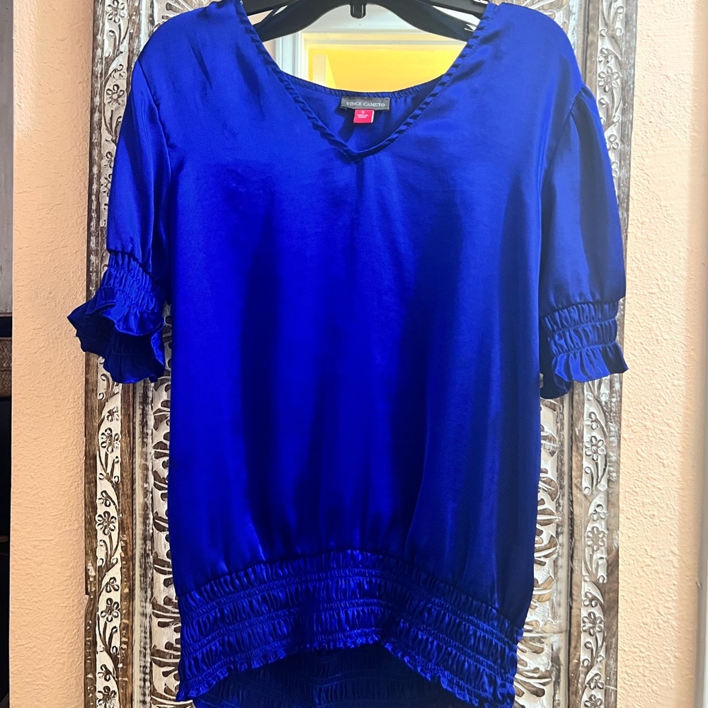 Vince Comuto Dark Blue Blouse Size Small. Used in good condition.